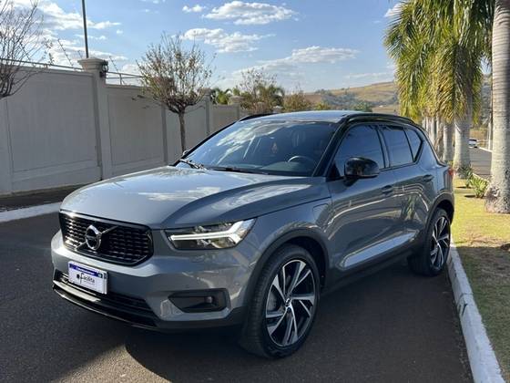 VOLVO XC40 1.5 T5 RECHARGE R-DESIGN GEARTRONIC